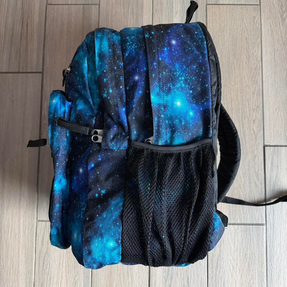 Message me for 6 shipping - Picture 3 of 7